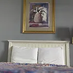 Beach Side Hotel