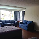 Rainbow Court Annex Motel