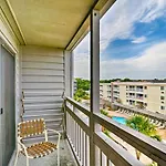 Myrtle Beach Getaway With Pool - Walk To Beach!