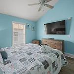 Beautiful Beach House W/Ocean View! Ocean Lakes Sc