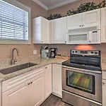 5 Mi To Myrtle Beach Boardwalk Comfy Condo!