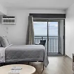 Direct Ocean Front Queen Suite! Sea Mist Resort 21006 - Perfect For 2 Guests!