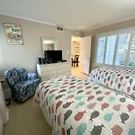 21C Richmond Park Villa