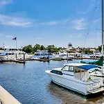 Three Bedrooms With Amazing Waterway View On The 5Th Floor - Yacht Club