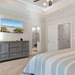 Coastal Charm Hallandale 3 Bdrm Vacation Home