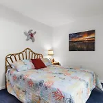 4 Bds- Beachfront Balcony- Near Barefoot- Pool