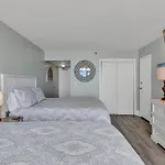 Newly Remodeled Ocean View 2 Bedroom Condo! Sand Dunes1147 And 1148