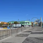 Sand Bucket Motel