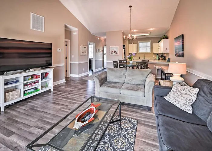 5 Mi To Myrtle Beach Boardwalk Comfy Condo!
