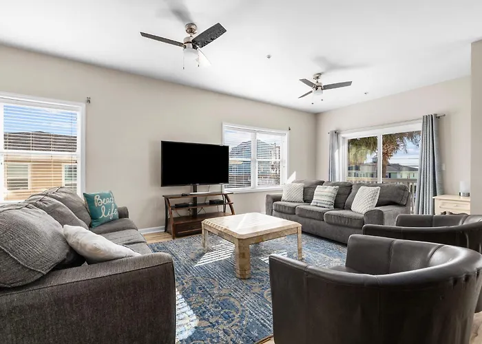 Updated Oceanview Getaway- Game Room Pool Decks