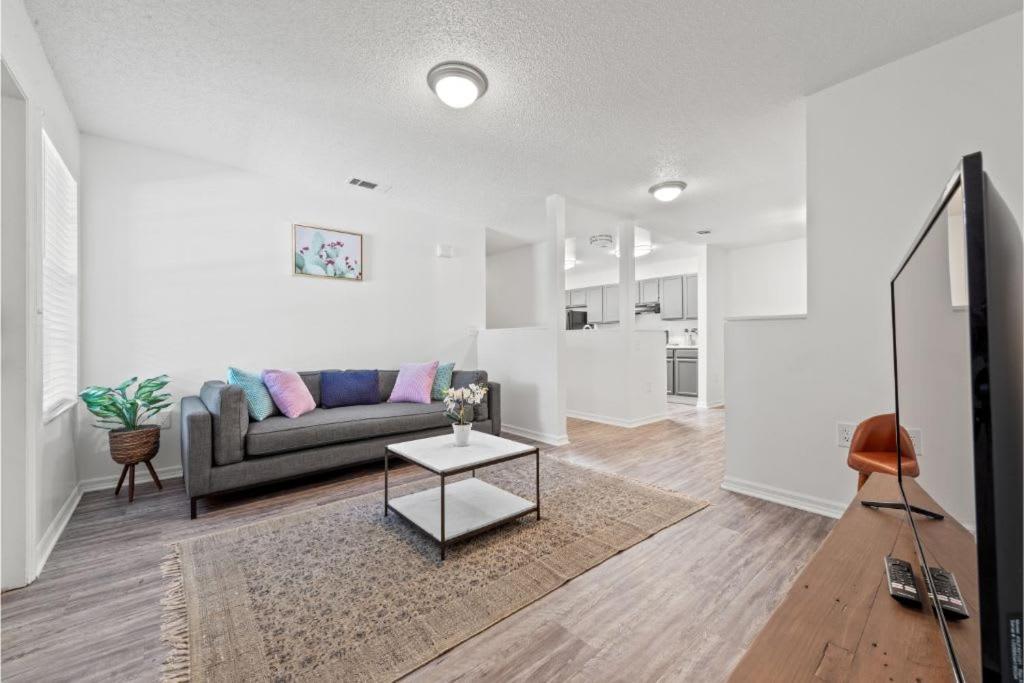 Viagem Bright 2br With Pool, Gym & Parking Apartment Myrtle Beach