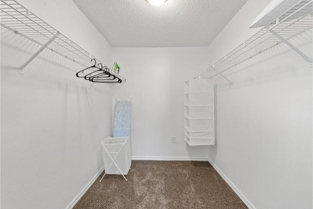 Viagem Bright 2br With Pool, Gym & Parking *