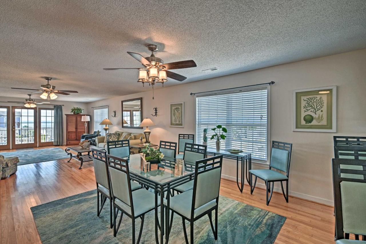 Murrells Inlet With 3 Decks - 1 Block To Beach! Holiday home