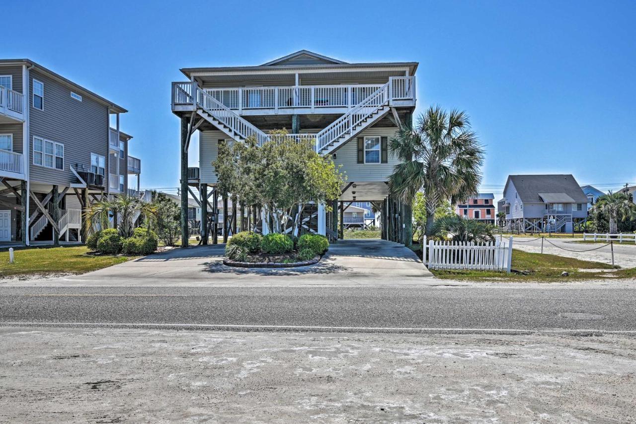 Murrells Inlet With 3 Decks - 1 Block To Beach! Holiday home Myrtle Beach