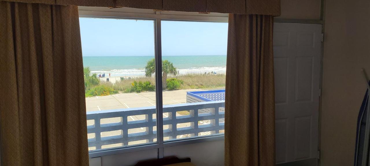 Hotel Oceanfront Twilight Surf 2*