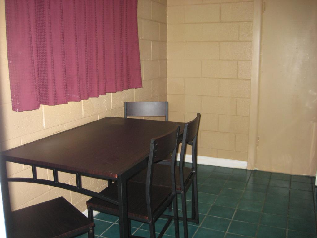 Rainbow Court Annex