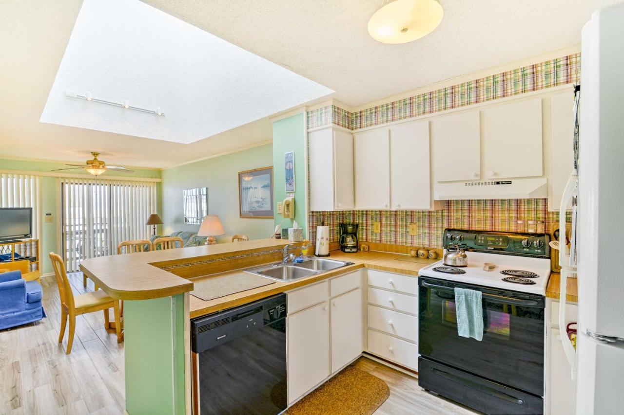 Myrtle Getaway With Pool - Walk To Beach! Apartment *