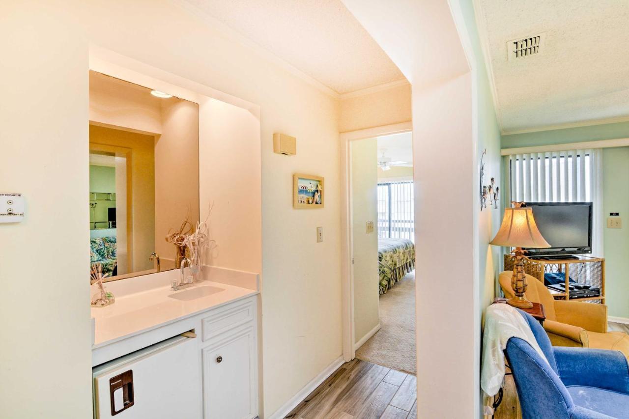 Myrtle Getaway With Pool - Walk To Beach! *