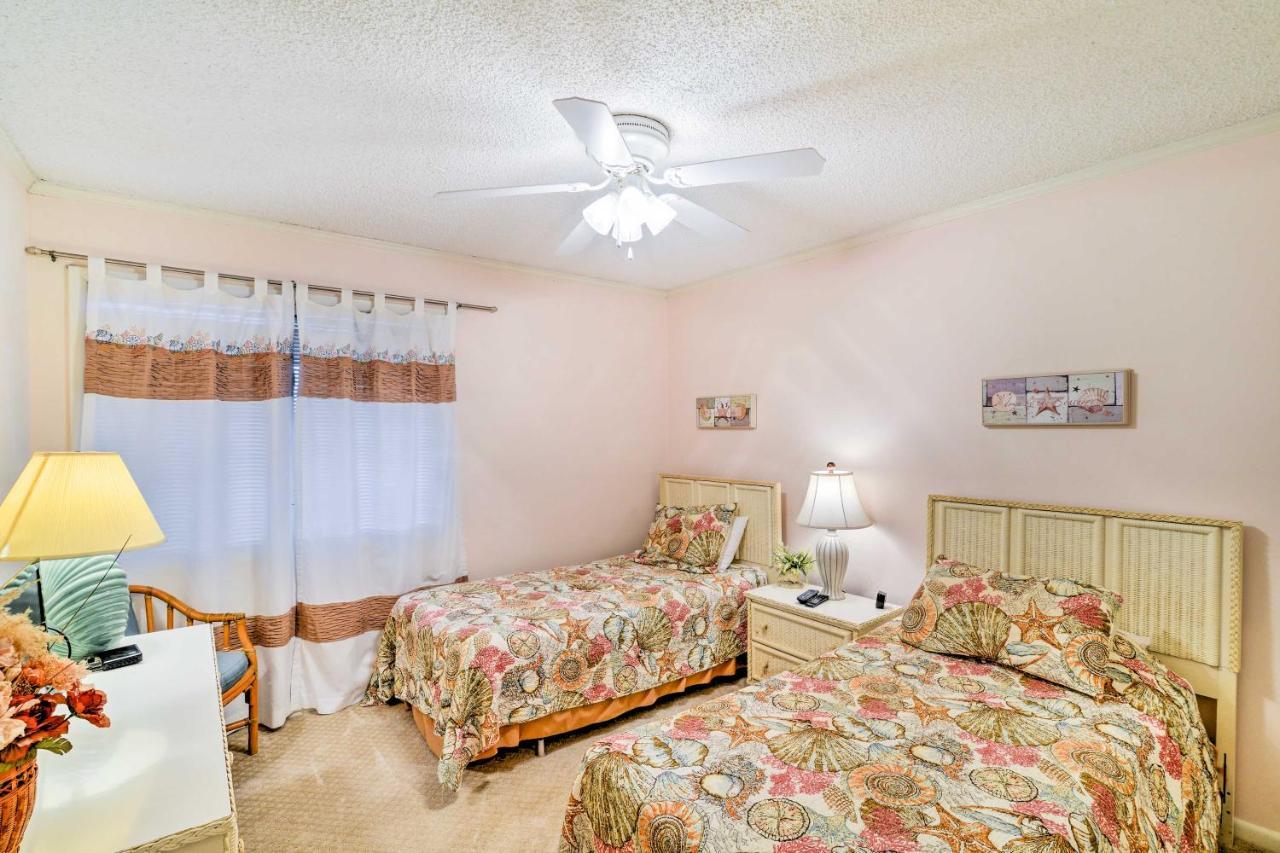Myrtle Getaway With Pool - Walk To Beach! Apartment Myrtle Beach