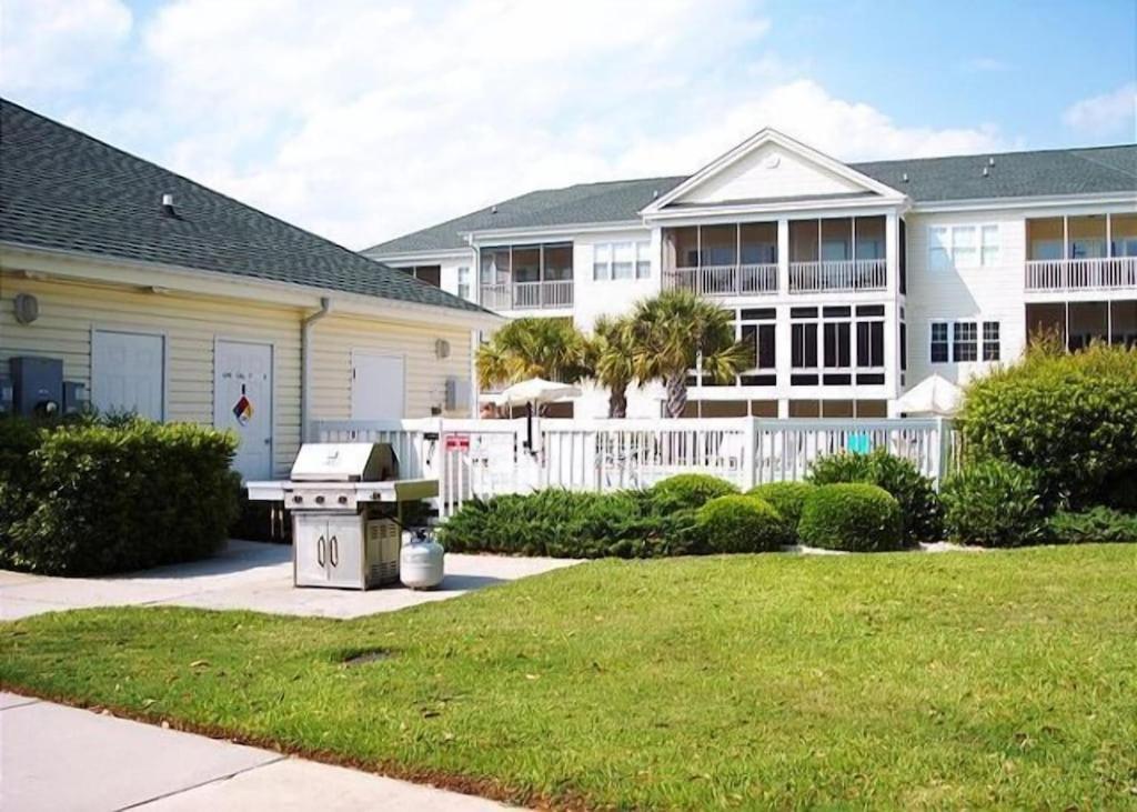 New! Gated Community, Pools, Gym, Beach @ Ocean Keyes #1721 *