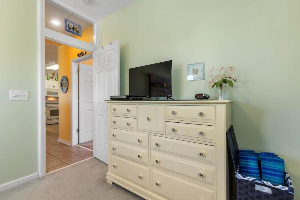 New! Gated Community, Pools, Gym, Beach @ Ocean Keyes #1721