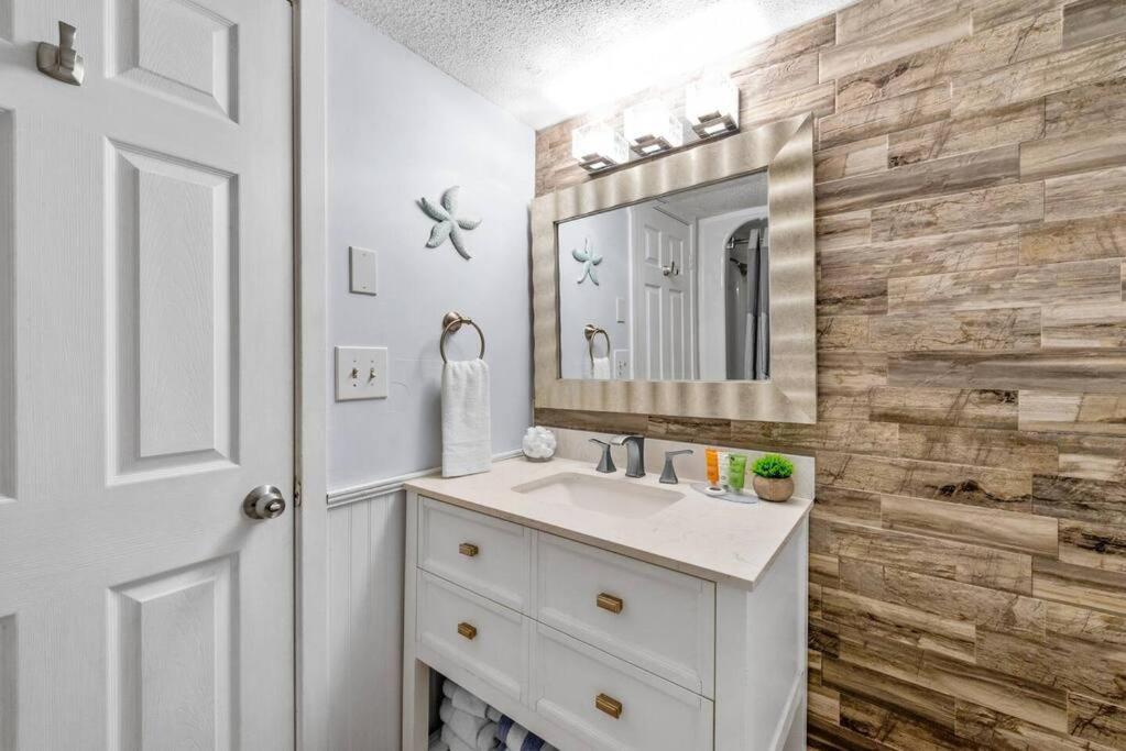 Seaside Serenity Oceanview Amazing Views 604