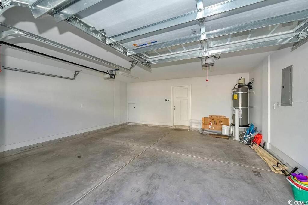 Brand New 3 Bed 2 And Half Bath, 4min Walk To Beach * Myrtle Beach