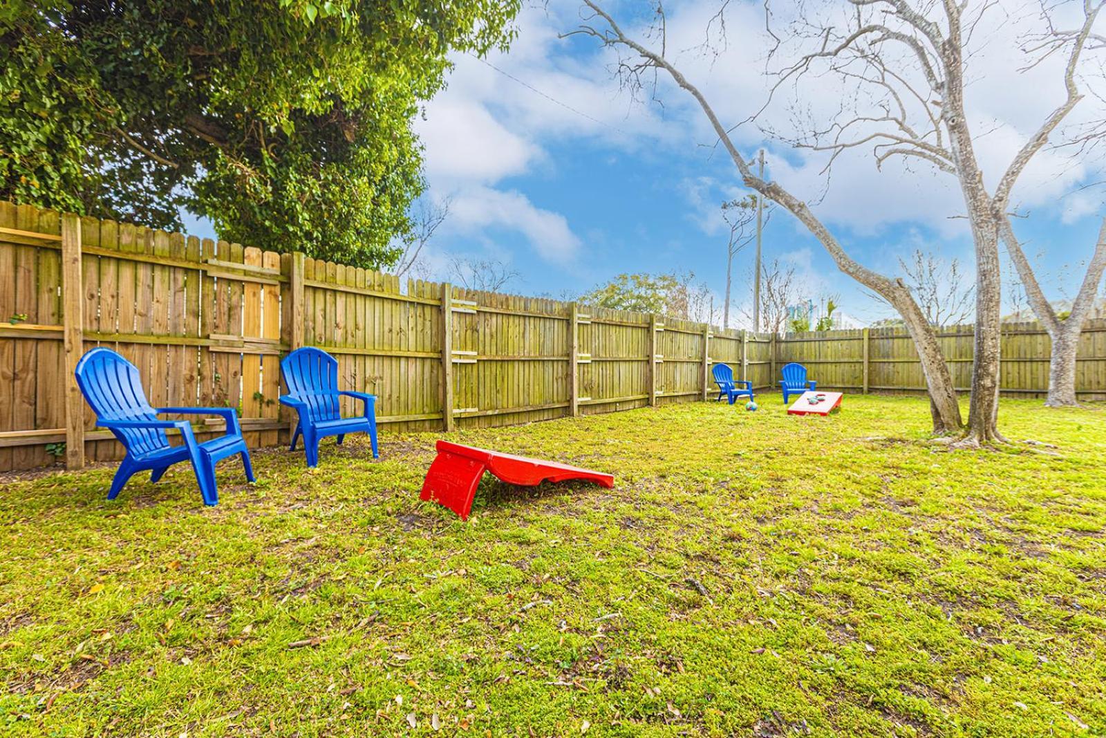 Holiday home ﻿charming Centrally Located Ocean View W Huge Private Yard, Patio, Firepit, & Bbq