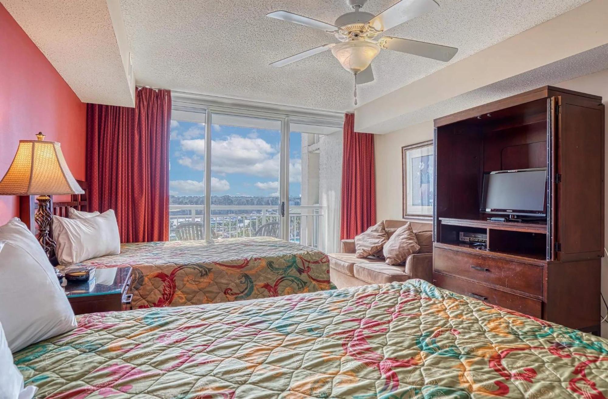 Apartment Three Bedrooms With Amazing Waterway View On The 5th Floor - Yacht Club Myrtle Beach