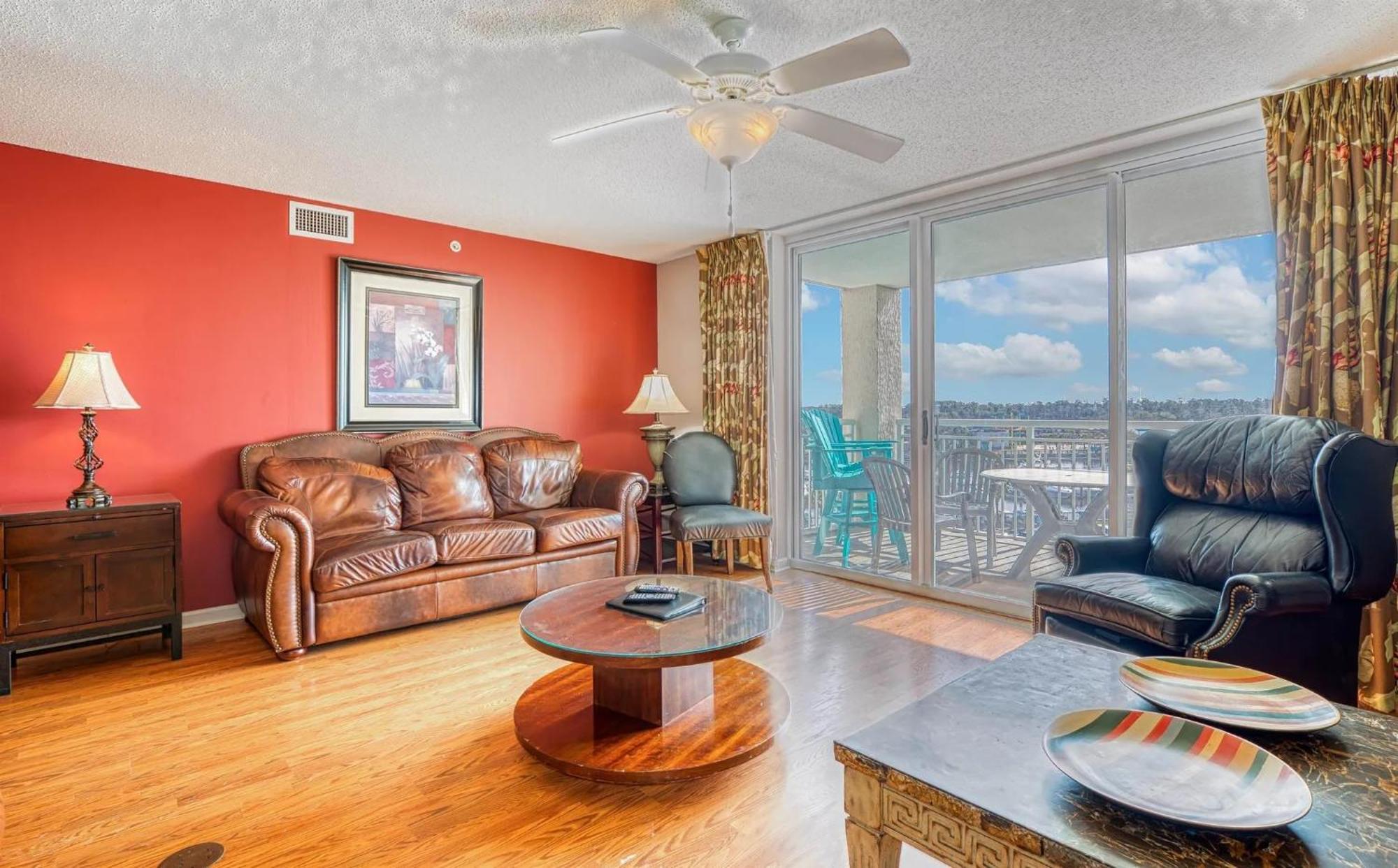 Three Bedrooms With Amazing Waterway View On The 5th Floor - Yacht Club *