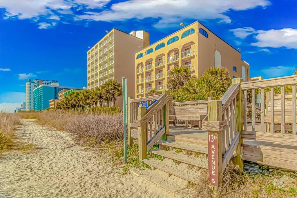 Direct Ocean Front Queen Suite! Sea Mist 21006 - Perfect For 2 Guests! *
