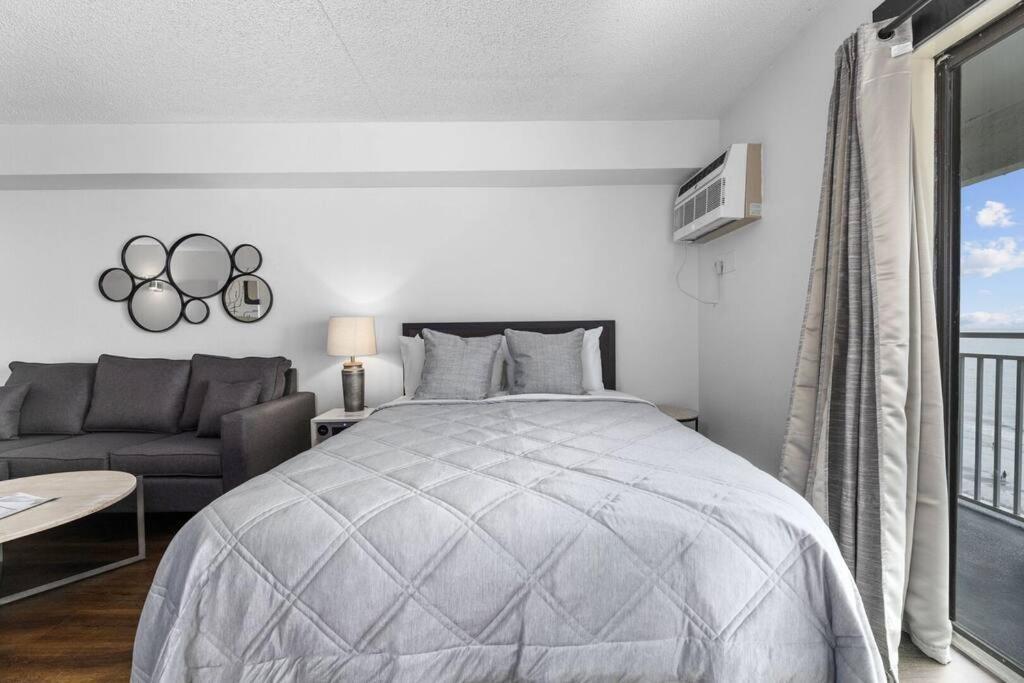 Holiday home Direct Ocean Front Queen Suite! Sea Mist 21006 - Perfect For 2 Guests! Myrtle Beach
