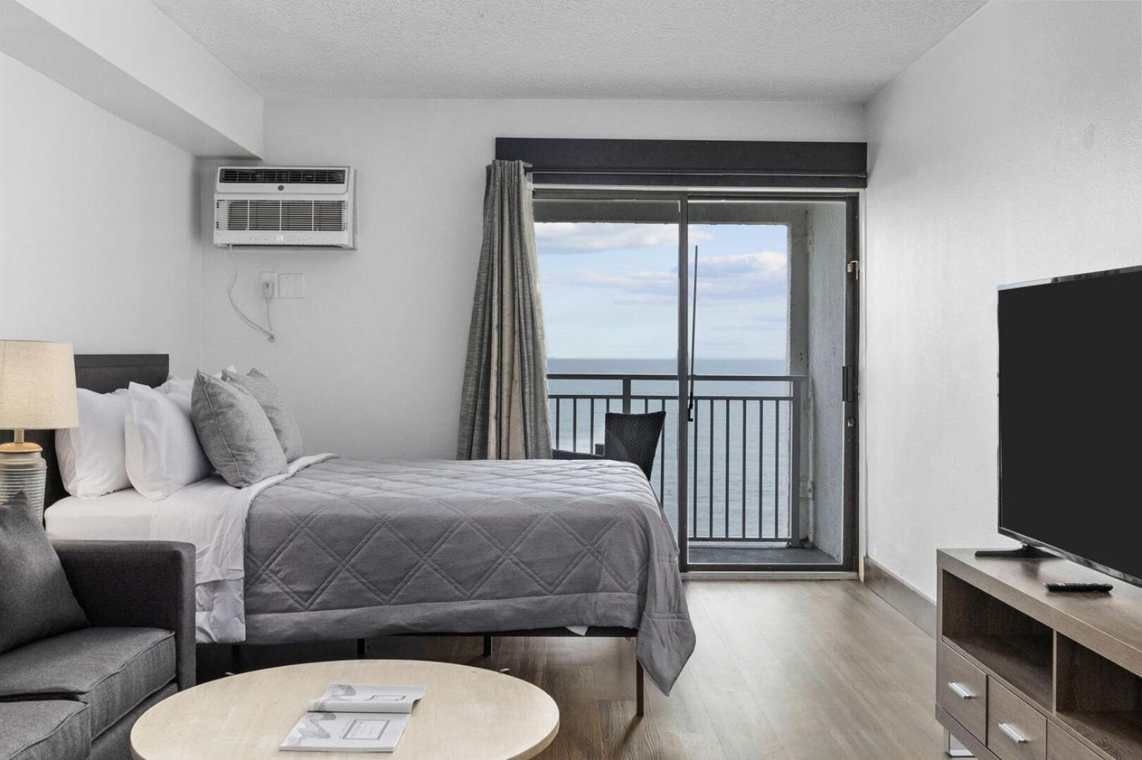 Holiday home Direct Ocean Front Queen Suite! Sea Mist 21006 - Perfect For 2 Guests! *