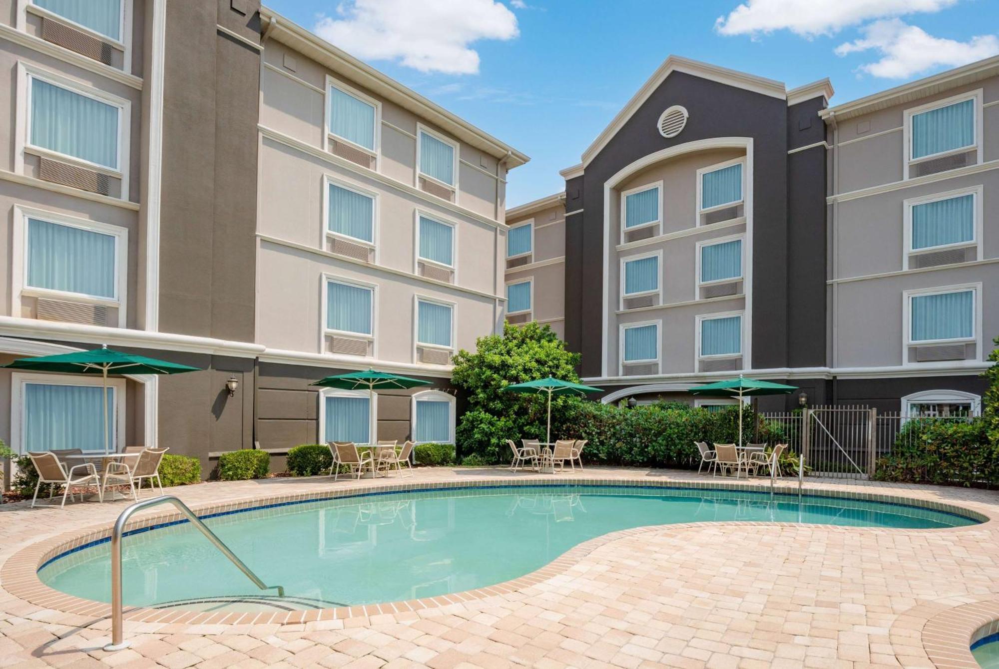 La Quinta By Wyndham Myrtle Broadway Area