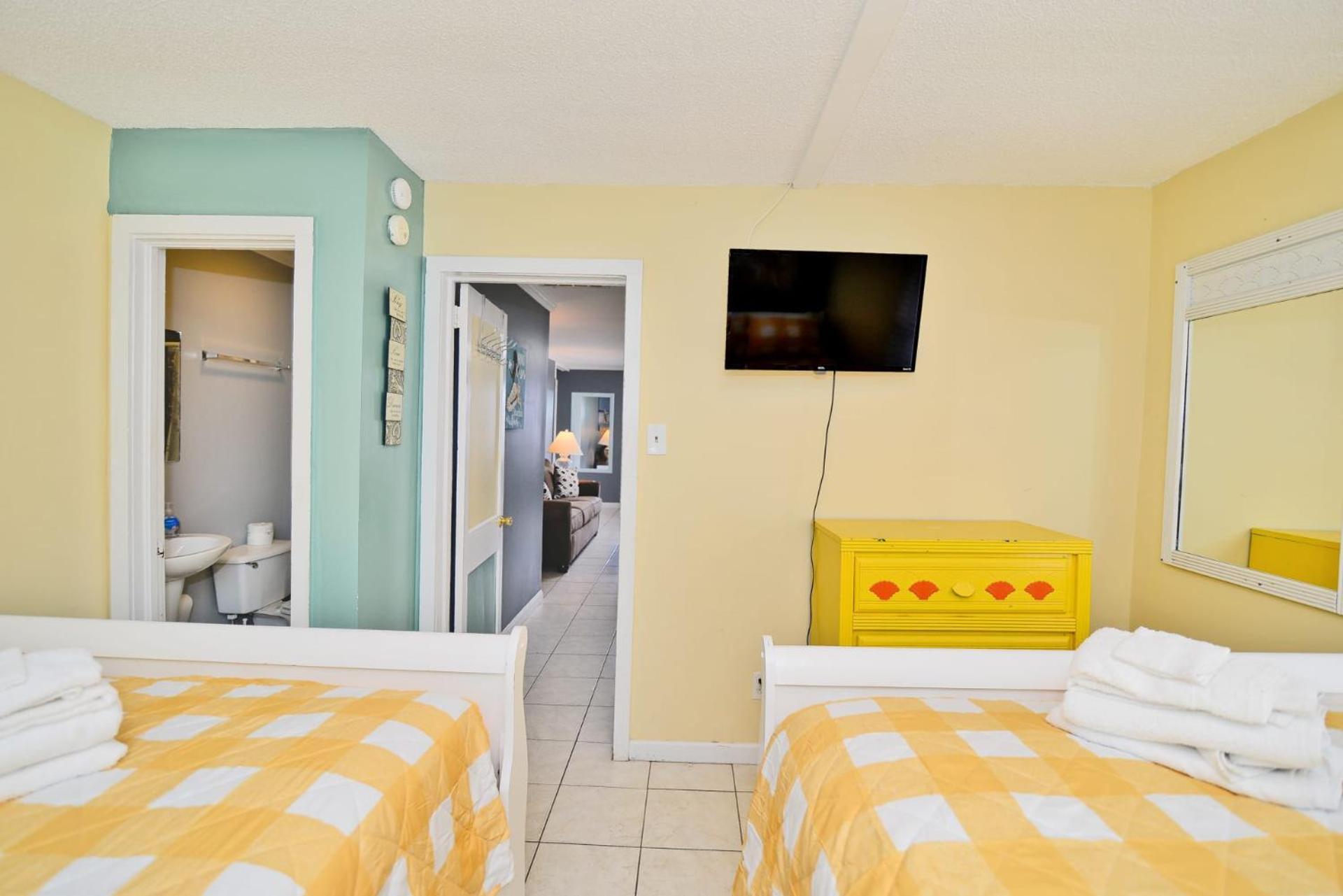 Suns Out Steps To W Private Pool In Cherry Grove *