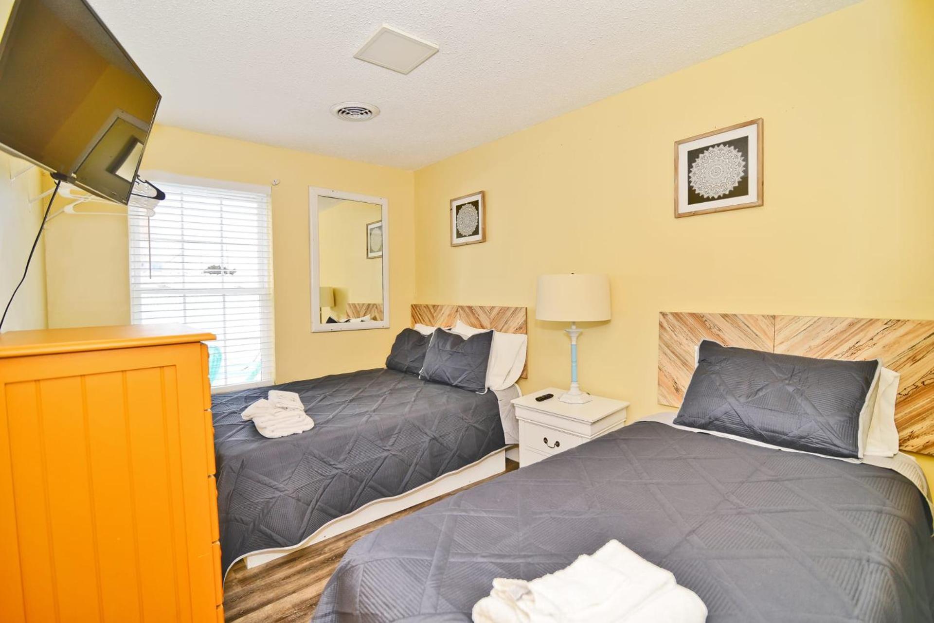 Suns Out Steps To W Private Pool In Cherry Grove Holiday home *