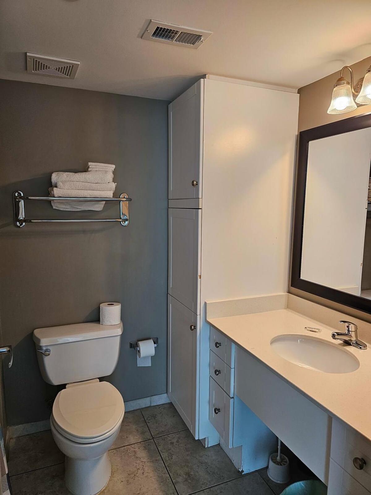 Holiday home Great 2 Bedroom On The Ocean - Oceans One 908 *