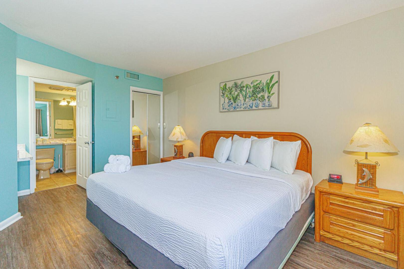 Incredible Views! 20th Floor 1-bedroom - Ocean Forest Plaza 2004