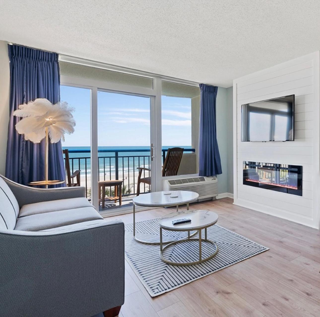 Tranquil Palms-oceanfront Apartment