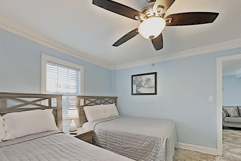 Lovely Updated Vacation Home*pool* 3 Br*p138