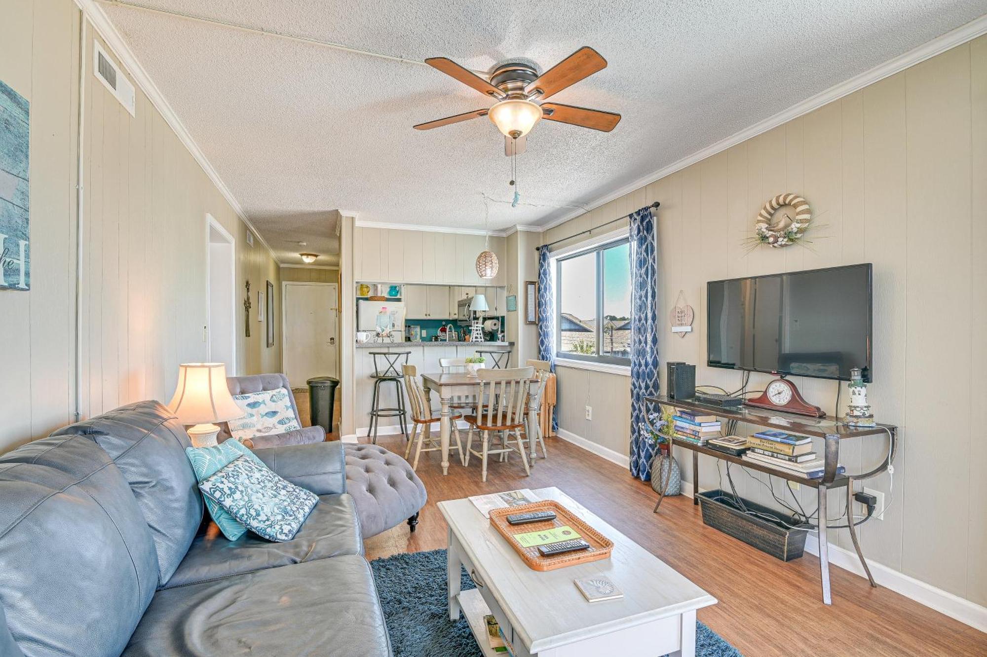Coastal On With Community Pool Access! * Myrtle Beach