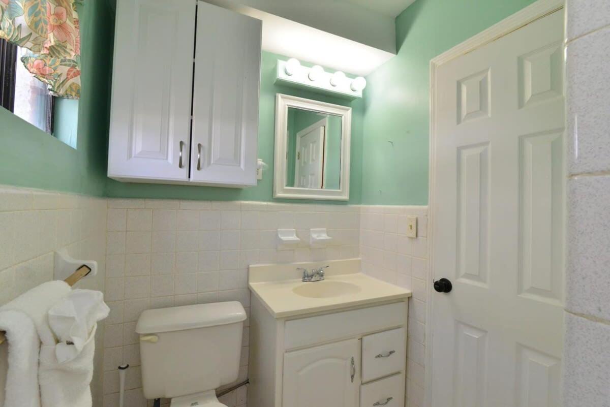 Holiday home Across Street From Beach With Pool Top Location *