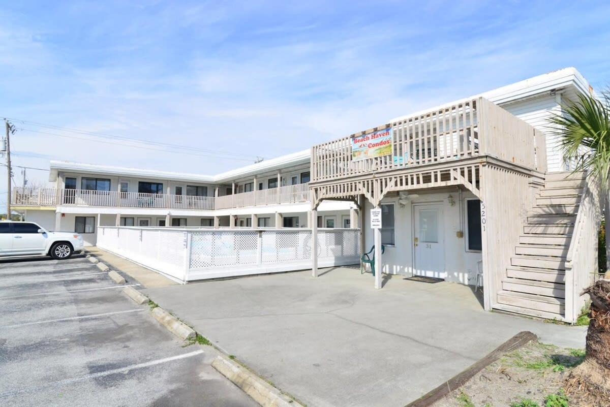 Holiday home Across Street From Beach With Pool Top Location *