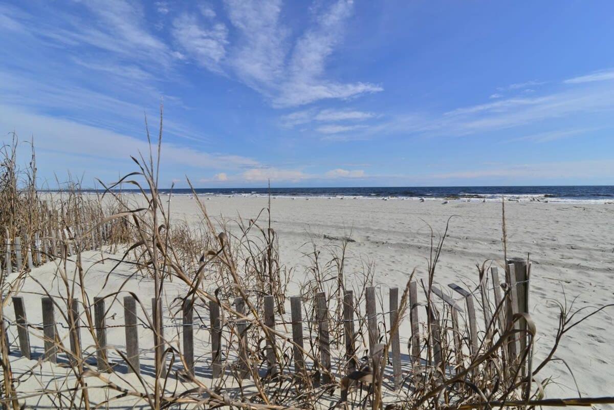 Across Street From Beach With Pool Top Location * Myrtle Beach