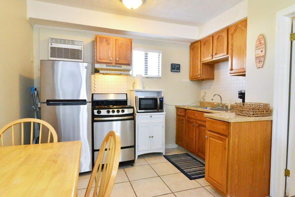Across Street From Beach With Pool Top Location Holiday home