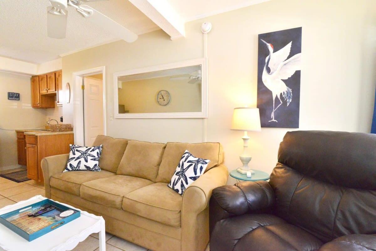 Holiday home Across Street From Beach With Pool Top Location *