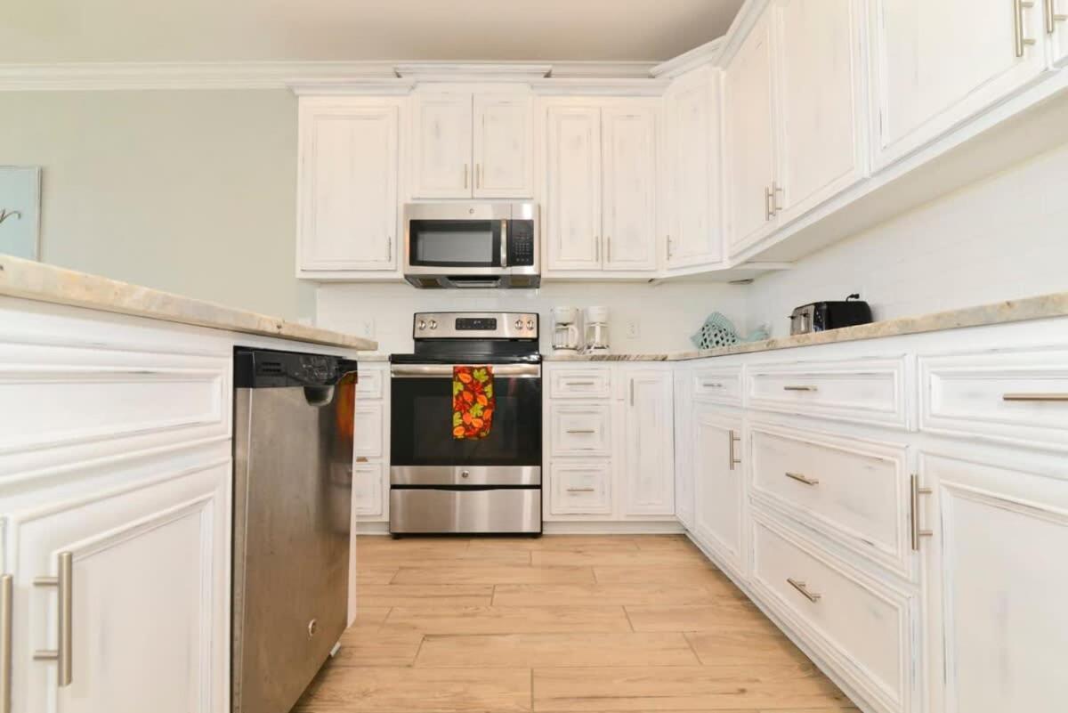 Holiday home Anchor Down Luxury Ocean View House W Pool