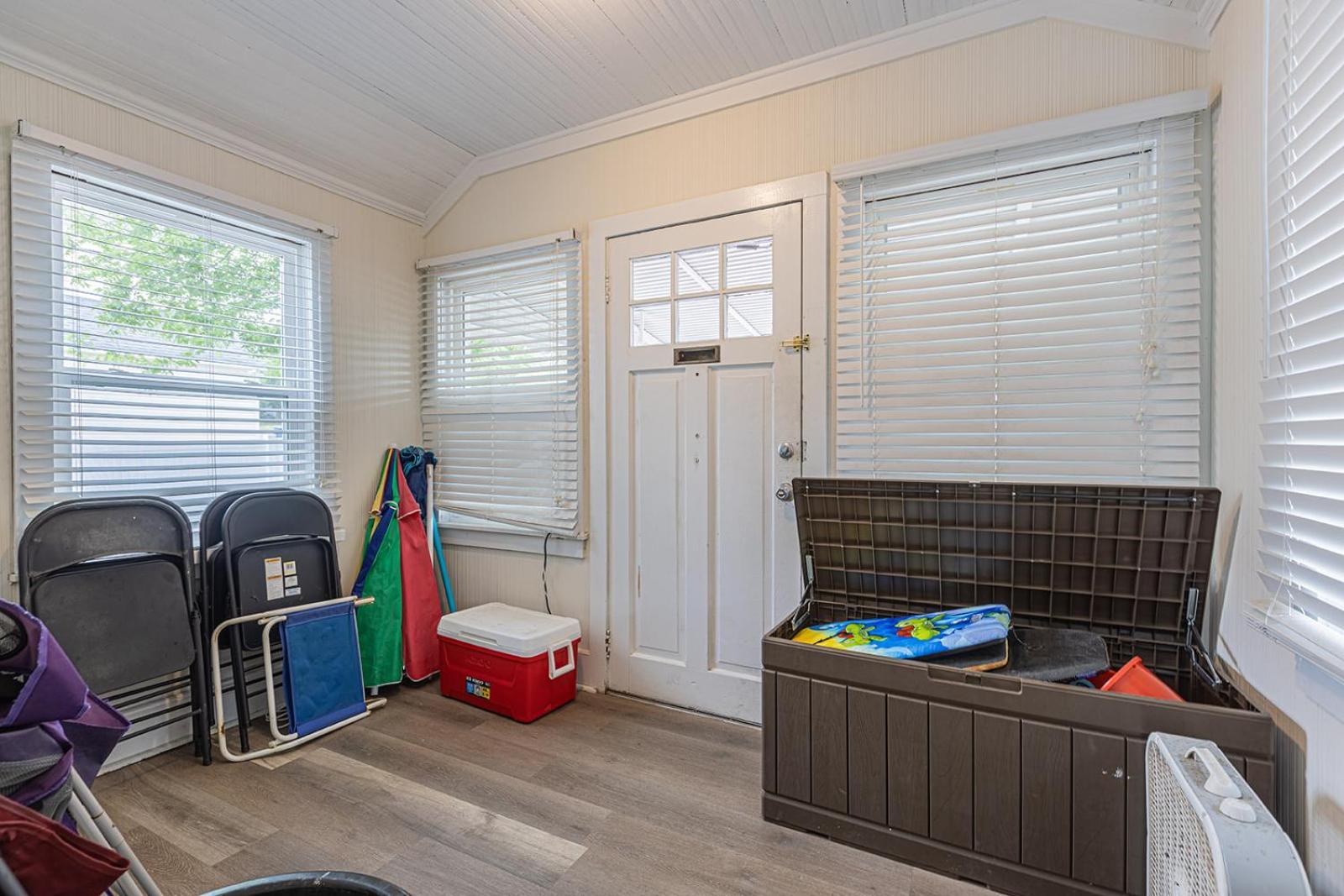 Holiday home ﻿charming Centrally Located Ocean View W Huge Private Yard, Patio, Firepit, & Bbq Myrtle Beach