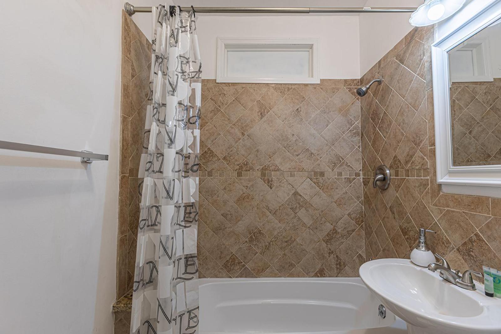 ﻿charming Centrally Located Ocean View W Huge Private Yard, Patio, Firepit, & Bbq Holiday home *