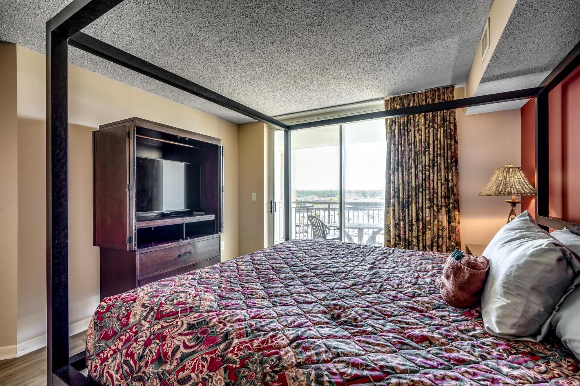 Three Bedrooms With Amazing Waterway View On The 5th Floor - Yacht Club Apartment Myrtle Beach